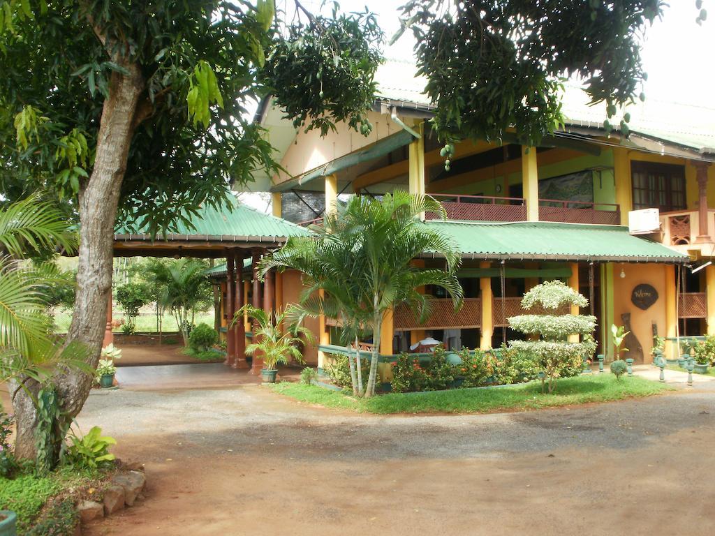 Nilketha Villa Eco Hotel Anuradhapura Buitenkant foto